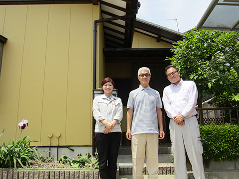 岐阜県土岐市Ｓ様邸、外壁塗装工事完了後の記念写真
